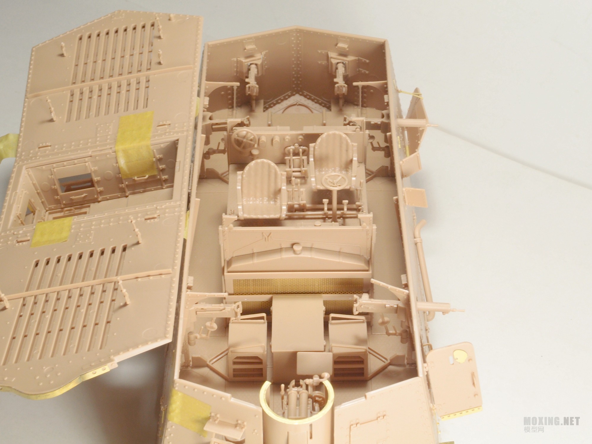 [模型网评测]MENG-1/35一战德国A7V坦克(克虏伯型)(TS-017)