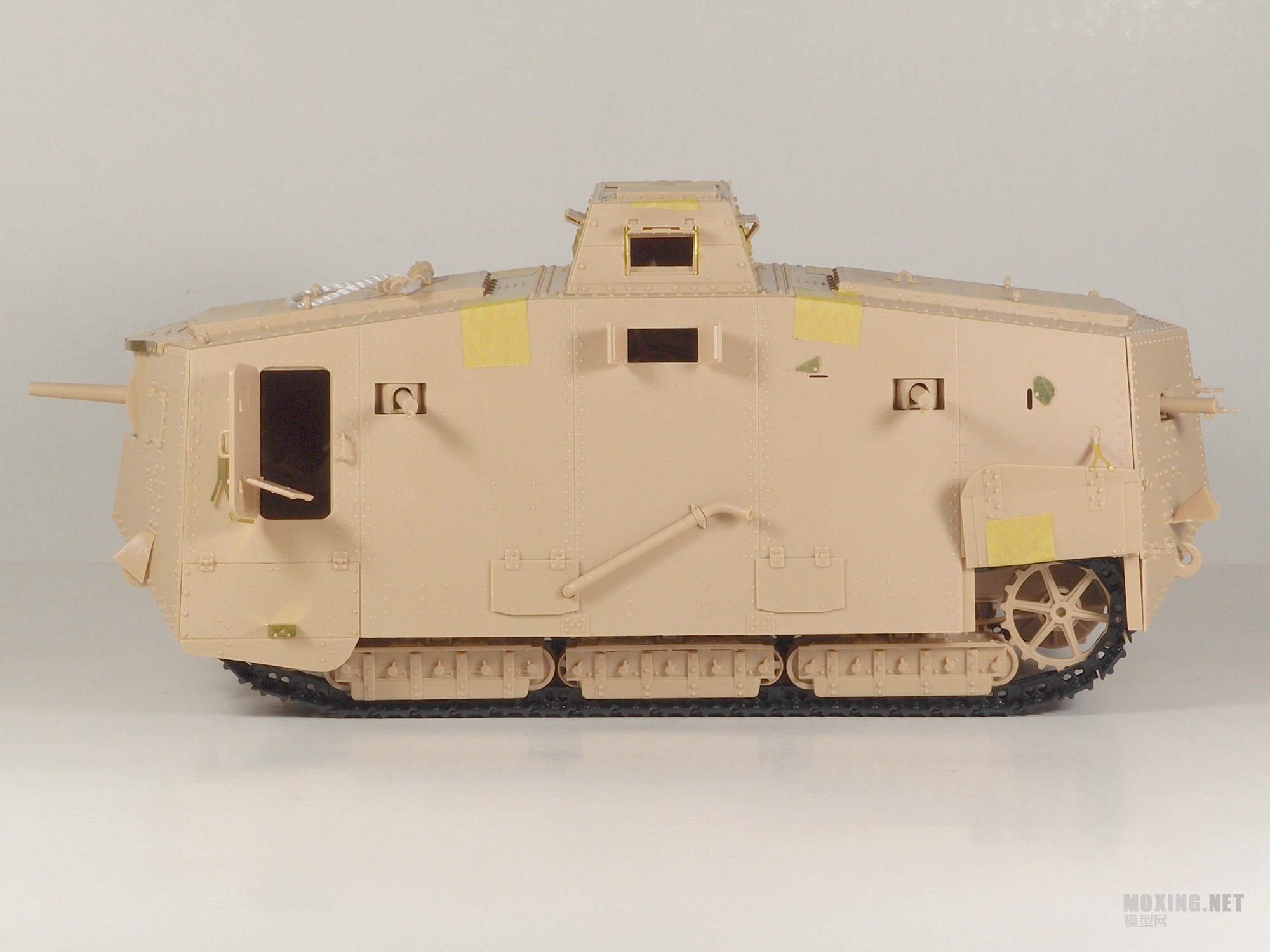 [模型网评测]MENG-1/35一战德国A7V坦克(克虏伯型)(TS-017)
