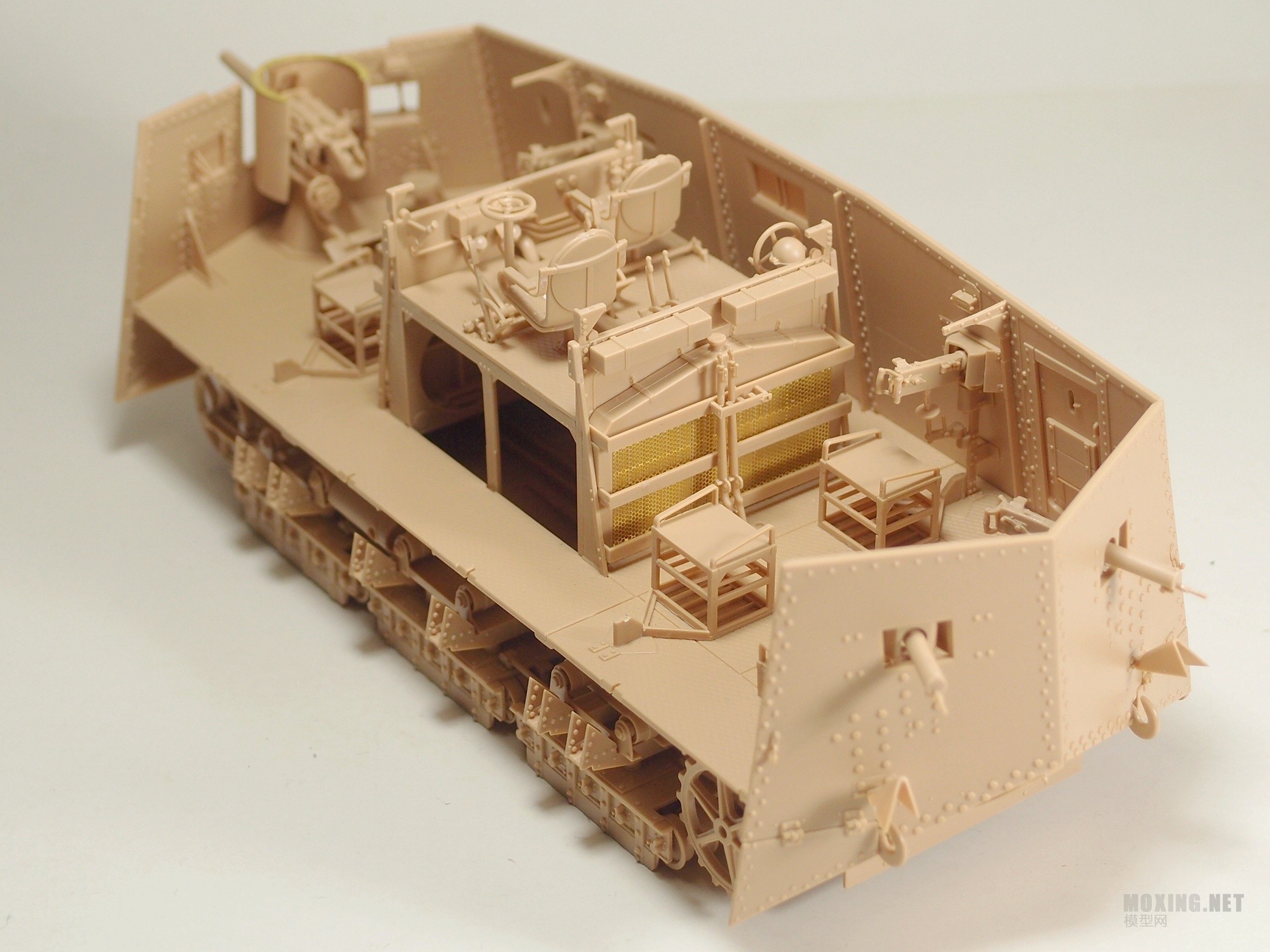 [模型网评测]MENG-1/35一战德国A7V坦克(克虏伯型)(TS-017)