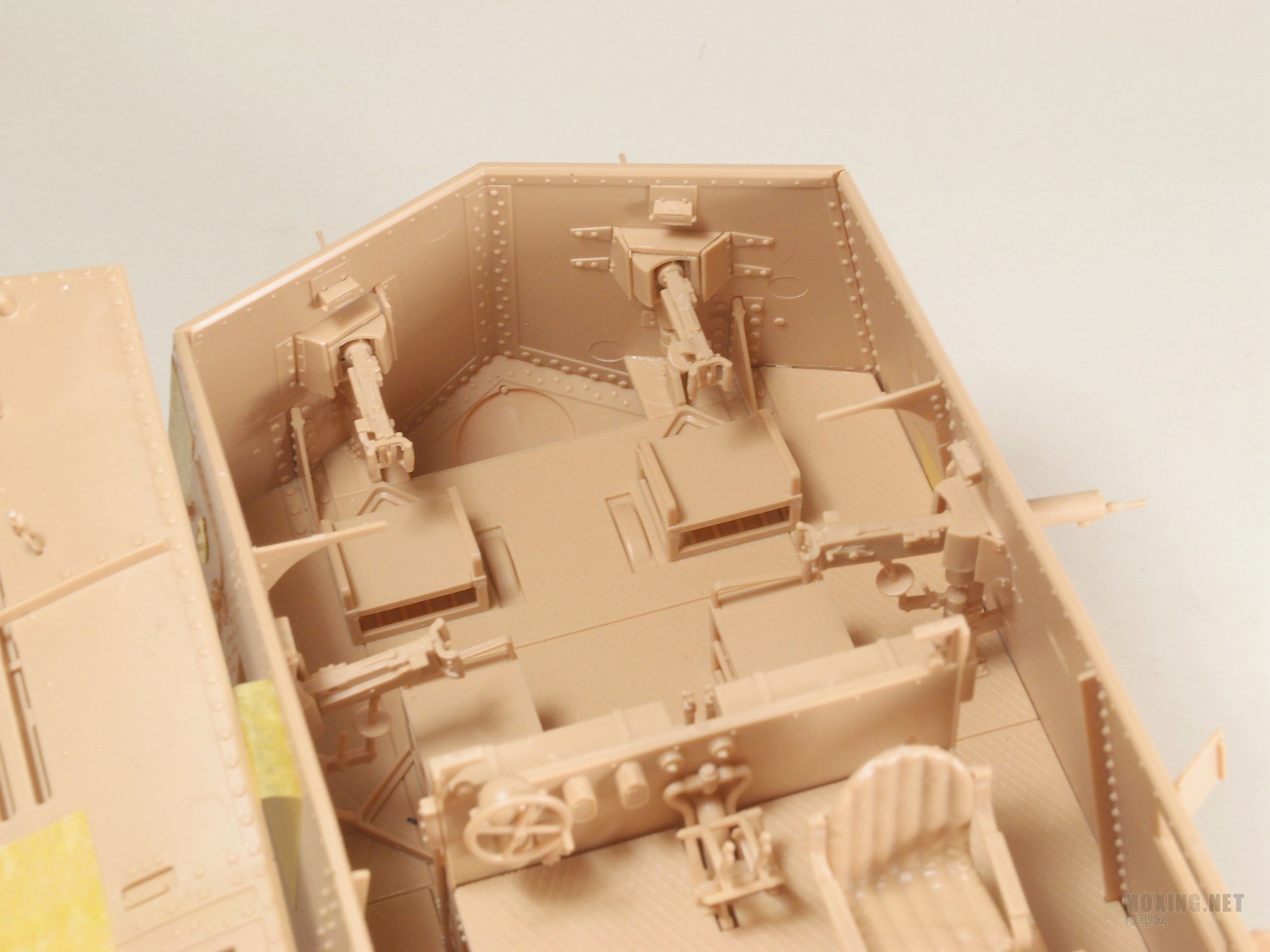 [模型网评测]MENG-1/35一战德国A7V坦克(克虏伯型)(TS-017)