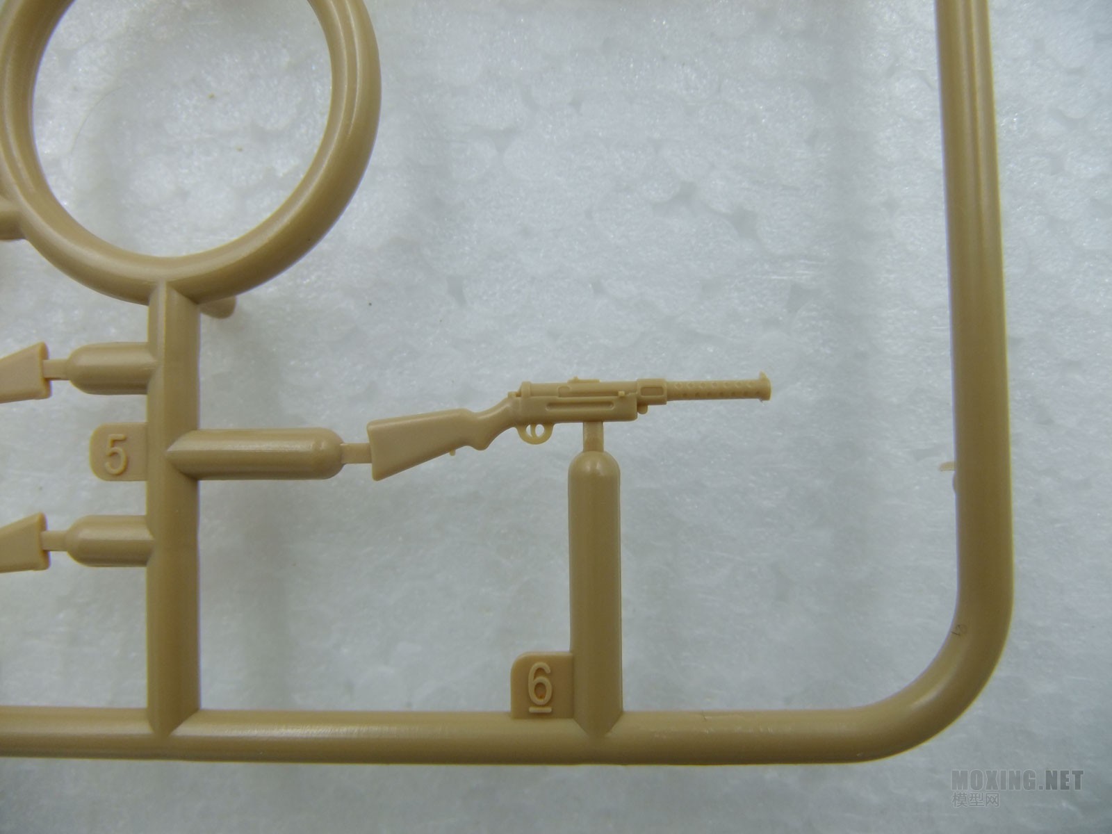 [模型网评测]MENG-1/35一战德国A7V坦克(克虏伯型)(TS-017)