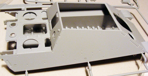威龙-1/35德国黑猎豹G1型坦克歼击车早期型(6458)版件评测