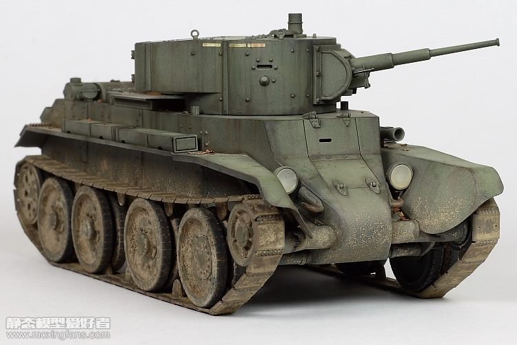 Tamiya BT-7--苏联BT-7轻型坦克（田宫）