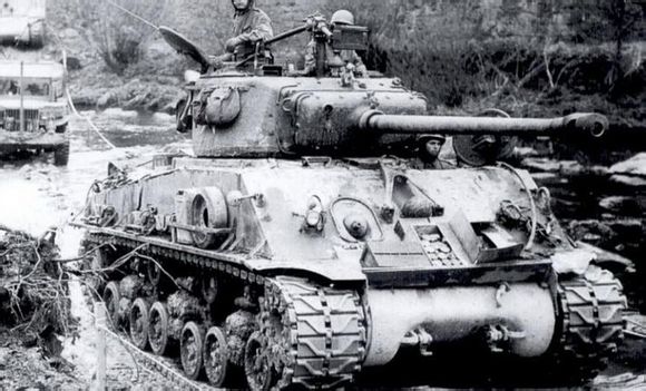 【田宫 35346】美国M4A3E8中型坦克（欧洲战场）