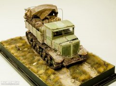 1/35弗罗希洛夫火炮牵引车（小号手）