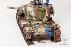 1/35 KV-2重型坦克（小号手）