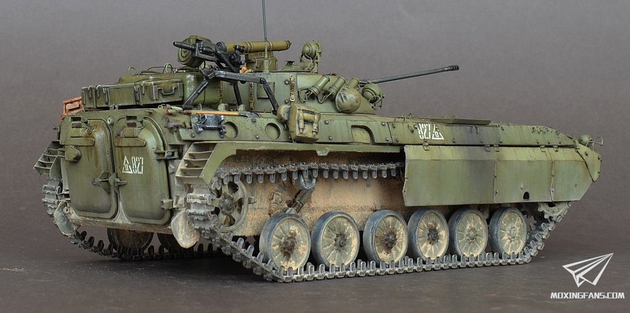 1/35 bmp-2d步兵战车(红星)