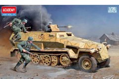 【爱德美 13540】1/35 Sd.Kfz.251/1 Ausf.C装甲车封绘发布