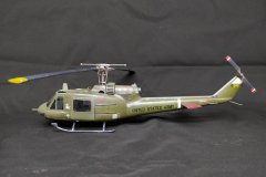 UH-1C“休伊”直升机