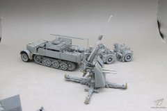 【威龙 6971】1/35 Sd.Kfz.7 8吨半履带车后期型+88mm FlaK 36/37防空高射炮素组评测