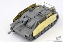 【边境 BT-020】1/35 德国三号突击炮后期型试模照片更新